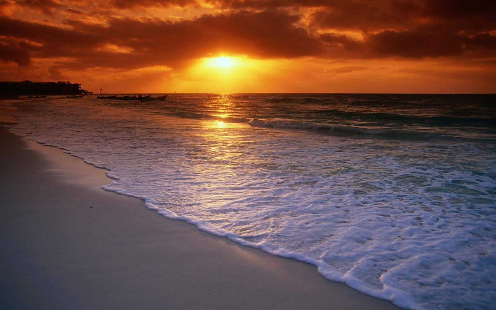 Pesona Sunset di Pantai Anyer