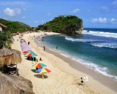 Wisata Pantai Indrayanti di Jogyakarta