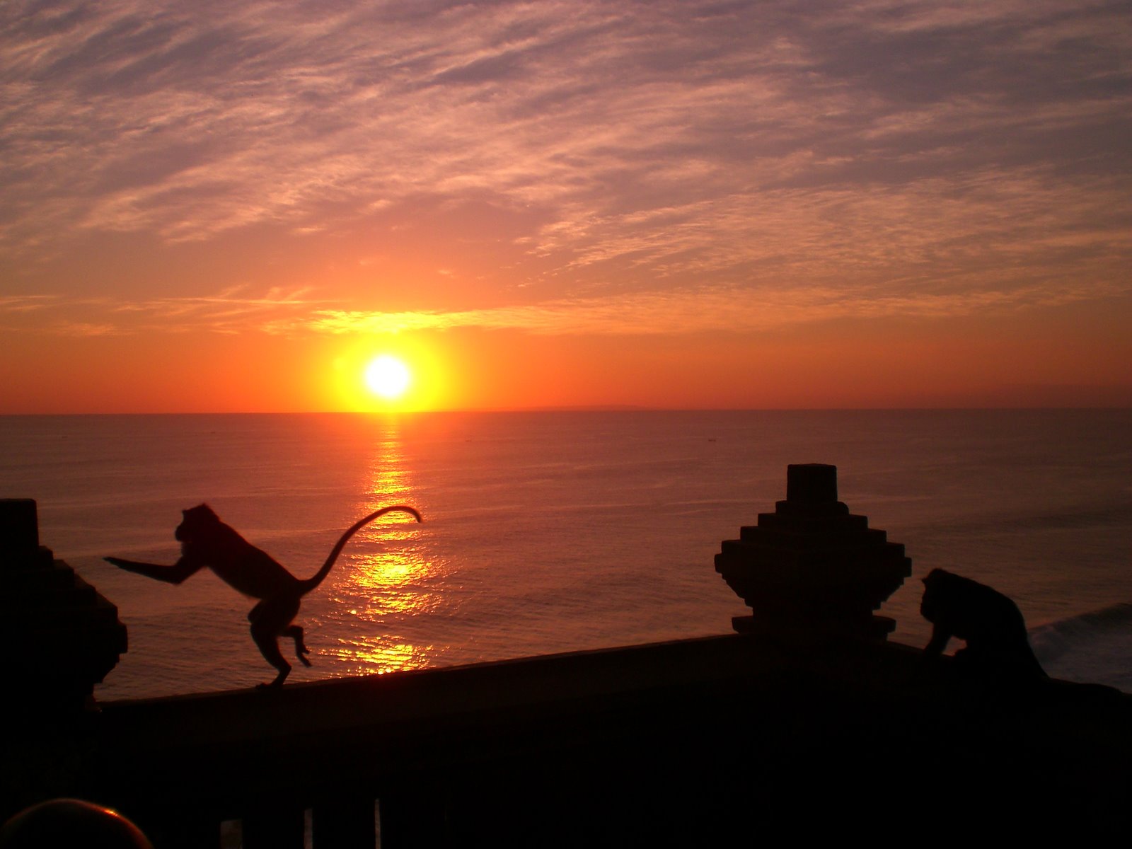 11 Tempat Keren di Indonesia Untuk Menikmati Keindahan Sunset