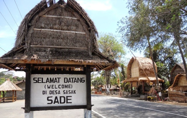 Welcome di Dusun Sasak Sade