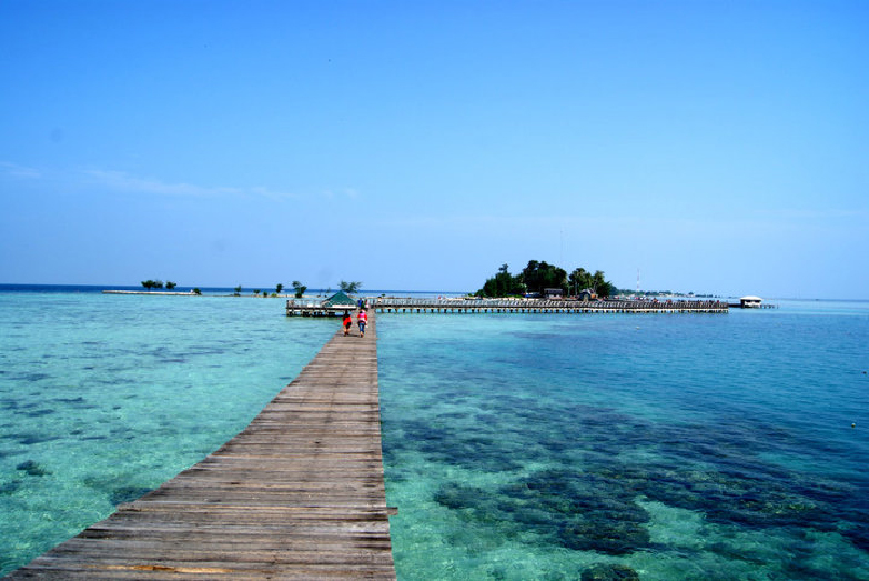 Wisata di Kepulauan Seribu, puas-puasin main air