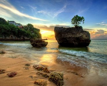 Lokasi Pantai Padang Padang Bali