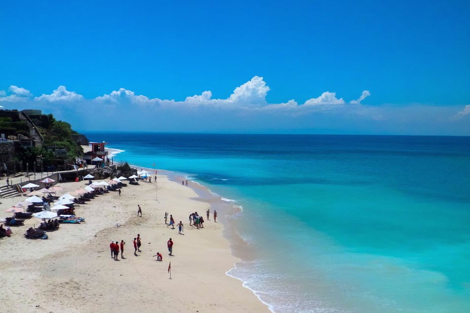 Kawasan Wisata Pantai Bagus di Bali yang Paling Terkenal Dan Ramai