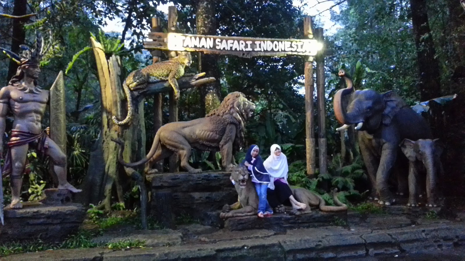 taman safari di indonesia ada berapa